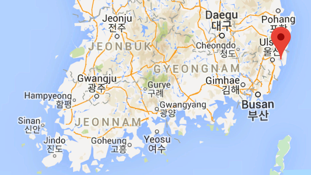 Det norskeide oljetankskipet «Stolt Groenland» lå til kai i den sørkoreanske havnebyen sørøst i Sør-Korea da eksplosjonen skjedde klokken 11 på formiddagen lokal tid.