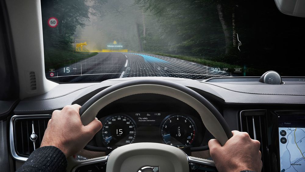 Det er mulig å plassere digitale forstyrrelser på veien, uten at bilen risikerer å bli ødelagt på ordentlig. Det gjør det billigere og raskere å teste prototyper – noe som vel å merke bare foregår på avstengte veier uten trafikk.