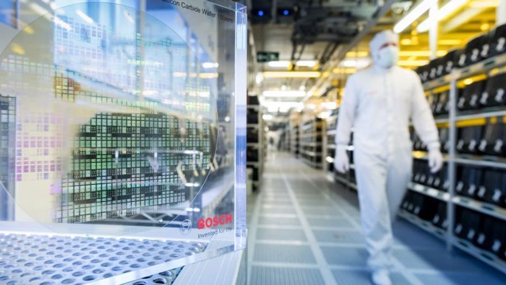 Tyske Bosch investerer over syv milliarder kroner i en ny fabrikk som skal produsere silisiumkarbid-wafer til mikrobrikker i elbiler.