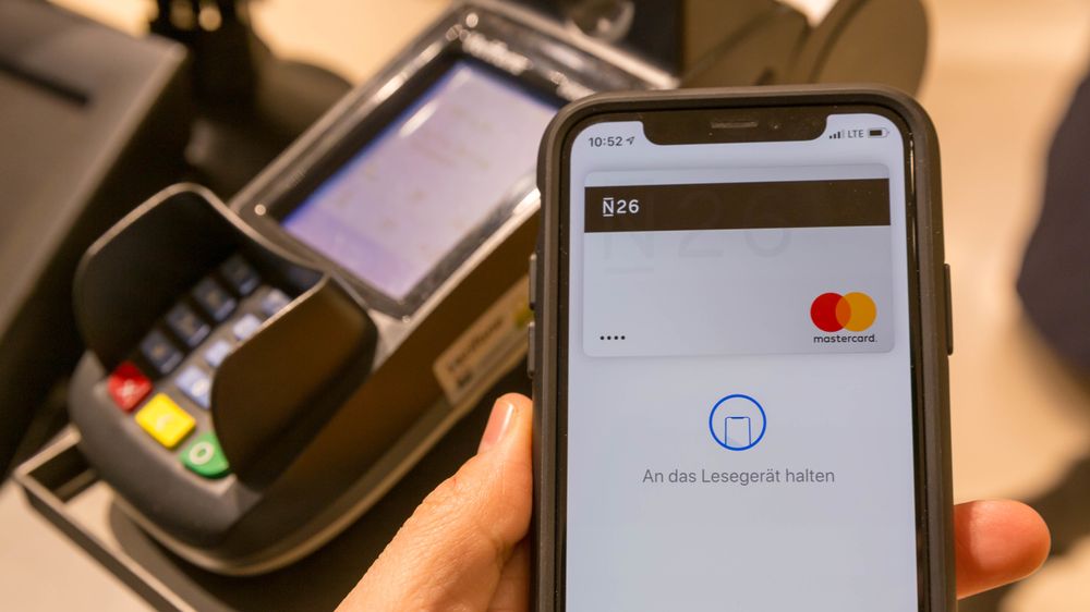 Apple Pay er den eneste betalingsappen som har tilgang til NFC-brikken til iPhone. Dette krever tyske politikere en endring på.
