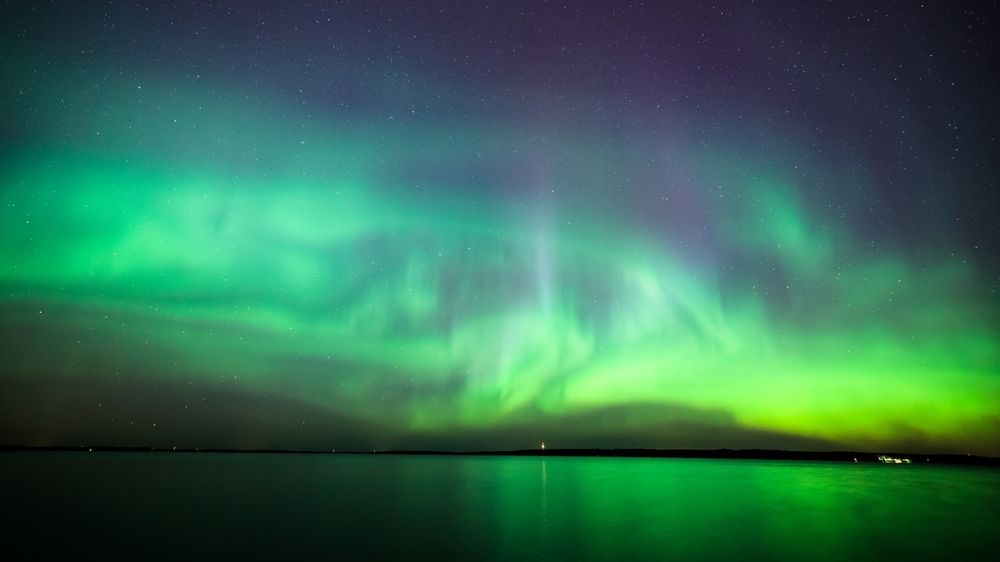 En solstorm er et voldsomt utbrudd i solas eller andre stjerners fotosfære. Solstormene forårsaker ikke bare nordlys, de kan også skade strømnettet.