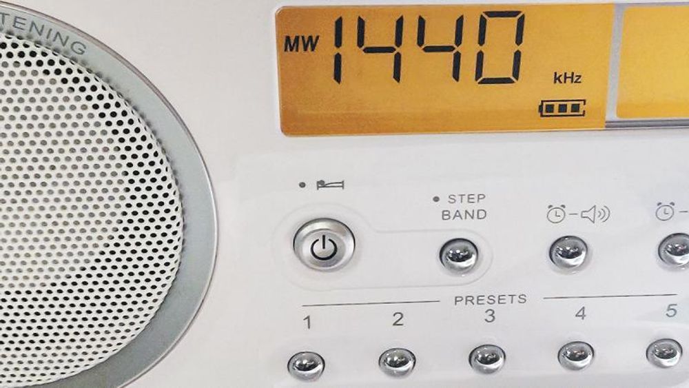 Sender-rørene i Radio208s mellombølgesender stammer fra 1974.
