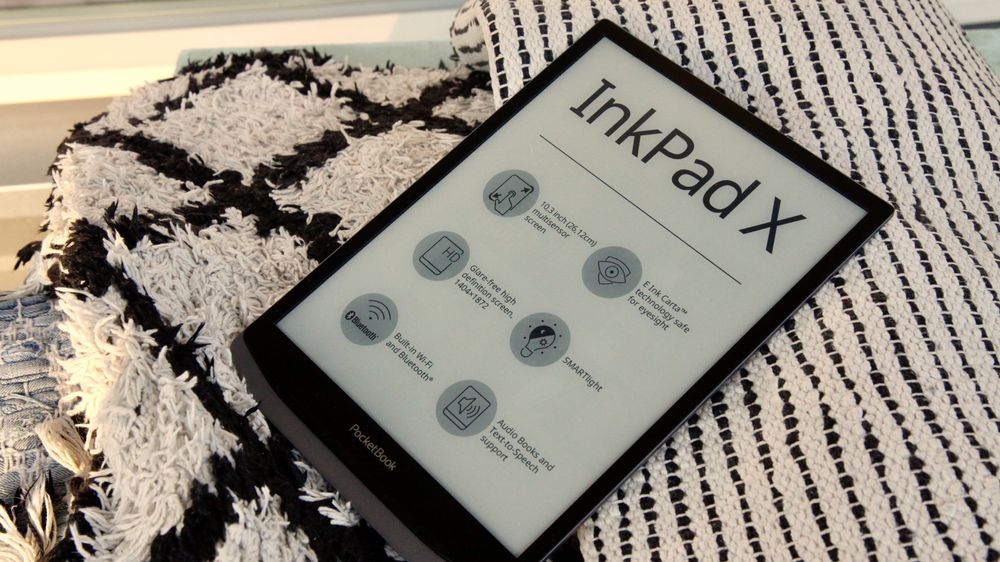 Pocketbook Inkpad X er lett, til tross for at skjermen er ganske stor.