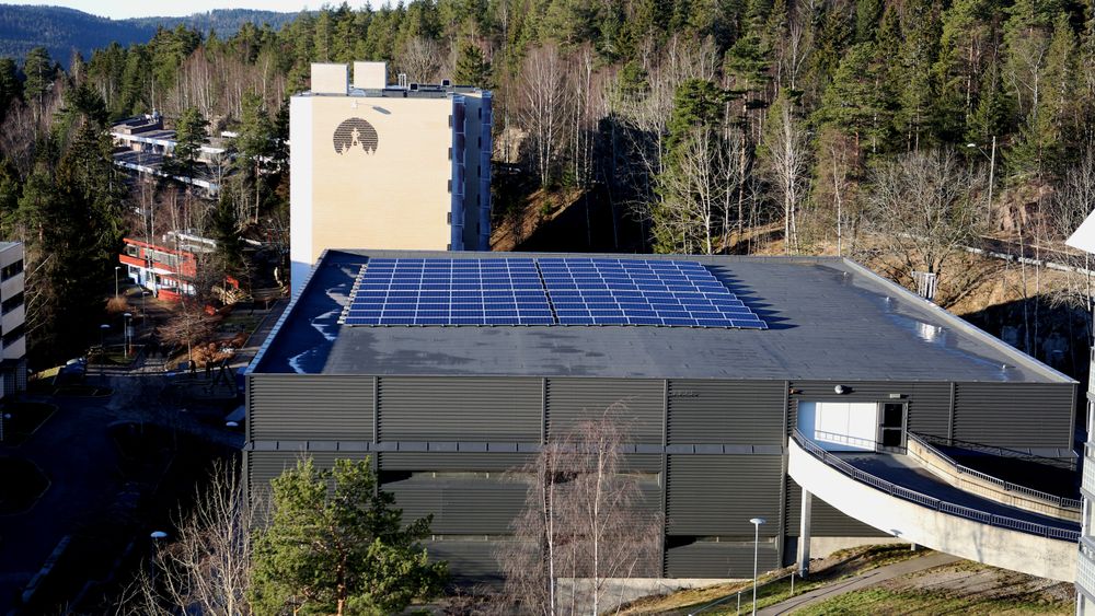 I Røverkollen borettslag kan beboerne fylle bilen med solenergi.