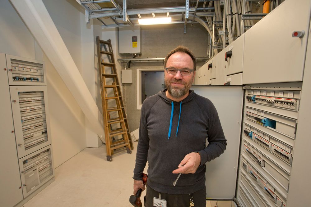 I kontrollrommet: Teknisk assistent Lars Duncker.