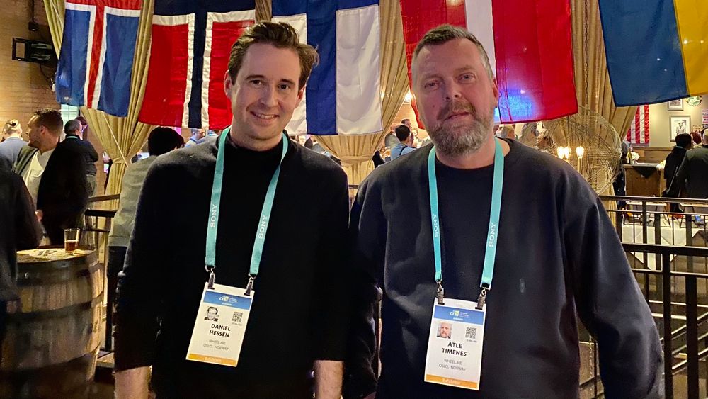 Daniel Hessen og Atle Timenes i Wheel.me ble eksponert på selveste BBC. Den norske startupen vil flytte møbler, sykehussenger og annet på autonomt vis.