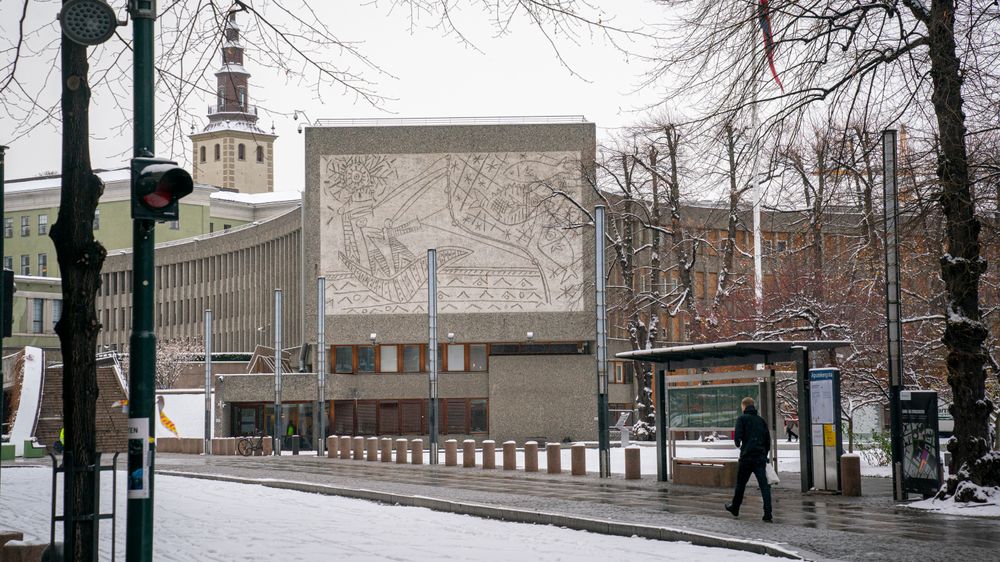 Kommunal- og moderniseringsminister Nikolai Astrup (H) vil onsdag gi Statsbygg ordre om å starte rivingen av Y-blokka i regjeringskvartalet.