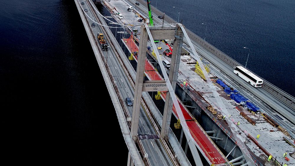 Rivingsarbeidene av den gamle Varoddbrua vil vare omtrent fem måneder.