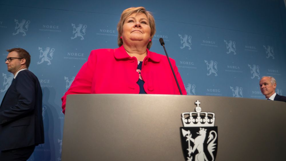 Statsminister Erna Solberg (H) under en pressekonferanse om Norges vei ut av koronakrisen.