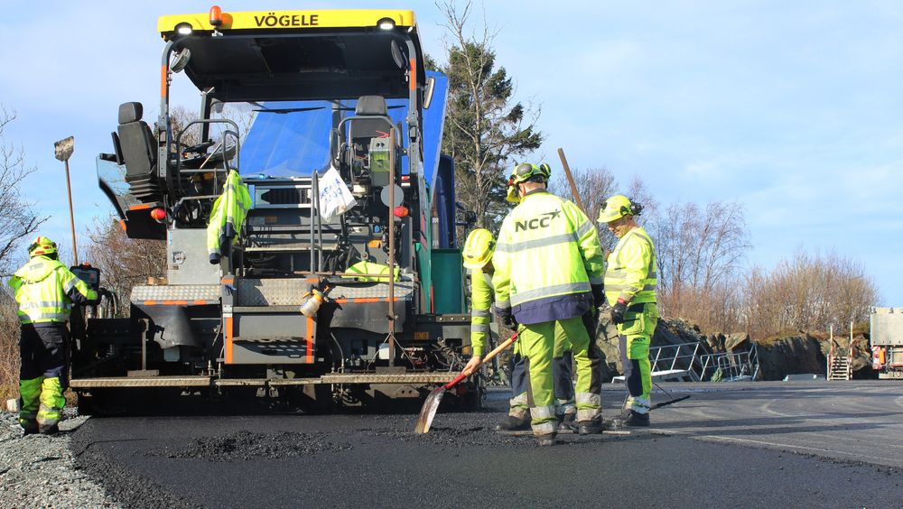 NCC skal legge 95.000 tonn asfalt på E16 mellom Åsbygda og Olum.