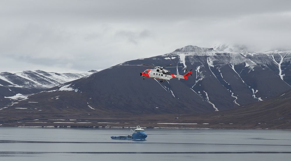 AW101 fløy til Bjørnøya og Svalbard i juni for å teste radio- og navigasjonssystemer på høye breddegrader.
