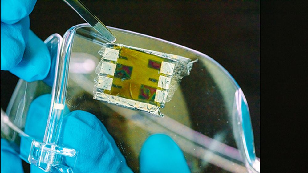 En såpeboble kan bære vekten av disse solcellene. 