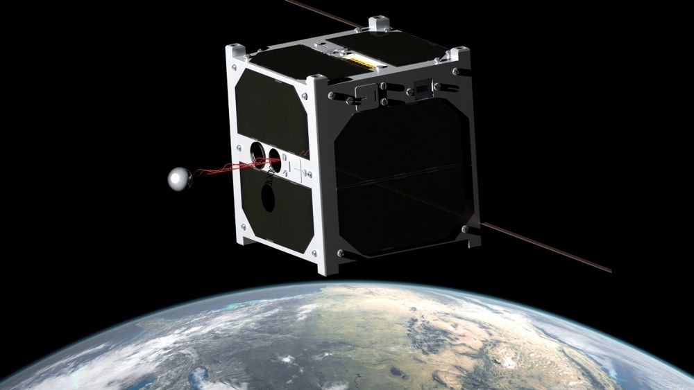 ESTCube-1 var den første estlandske satellitten. Den er av typen 1U CubeSat og veier ca 1 kilo. Det er en slik type Orbit NTNU foreslår å sende opp fra Andøya Spaceport.