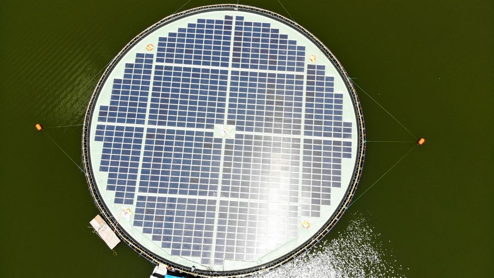 OceanSun har bygget dette demonstrasjonsanlegget på en dam for SN Aboitiz Power på Fillippinene. Det har en diameter på 50 meter, og er konstruert for å tåle en kategori 4 tyfon. Solcellene genererer inntil 0,22 MW.