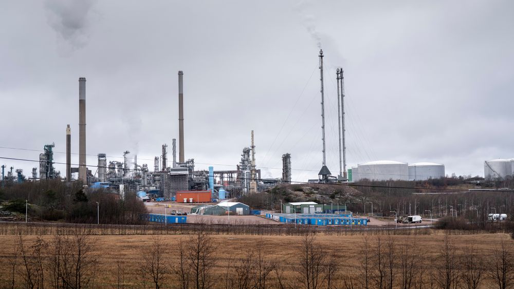 Preem har ønsket å bygge ut raffineriet i Lysekil, men etter mye motstand legges planen nå på is.