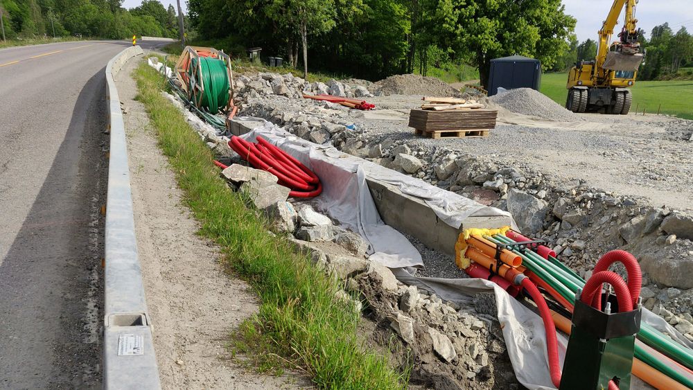 Selv om Norge er best på fast bredbånd i Norden, er det Litauen som har gravd ned mest fiber til folket. 