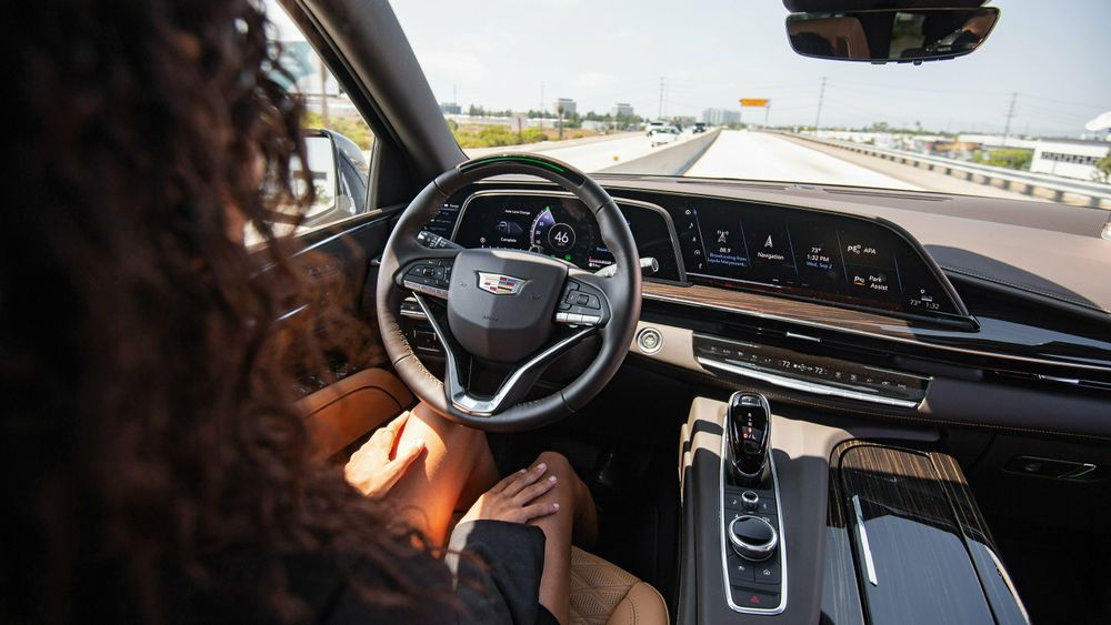 Escalade og de andre Cadillac-modellene skal nå alle utstyres med «autonomi»-systemet Super Cruise, som topper i Consumer Reports undersøkelse.