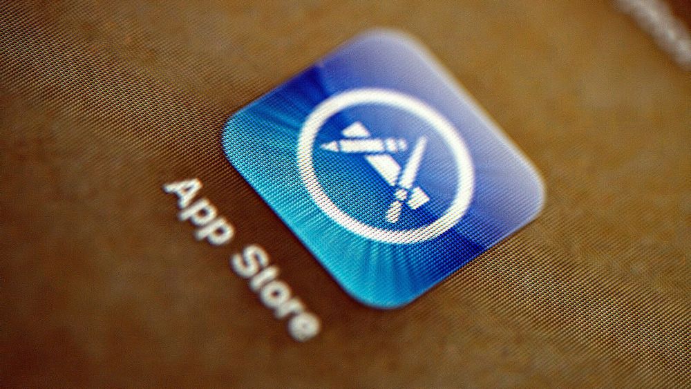 Apples monopol på å distribuere apper til Apple-plattformen er under press. Det får følger.