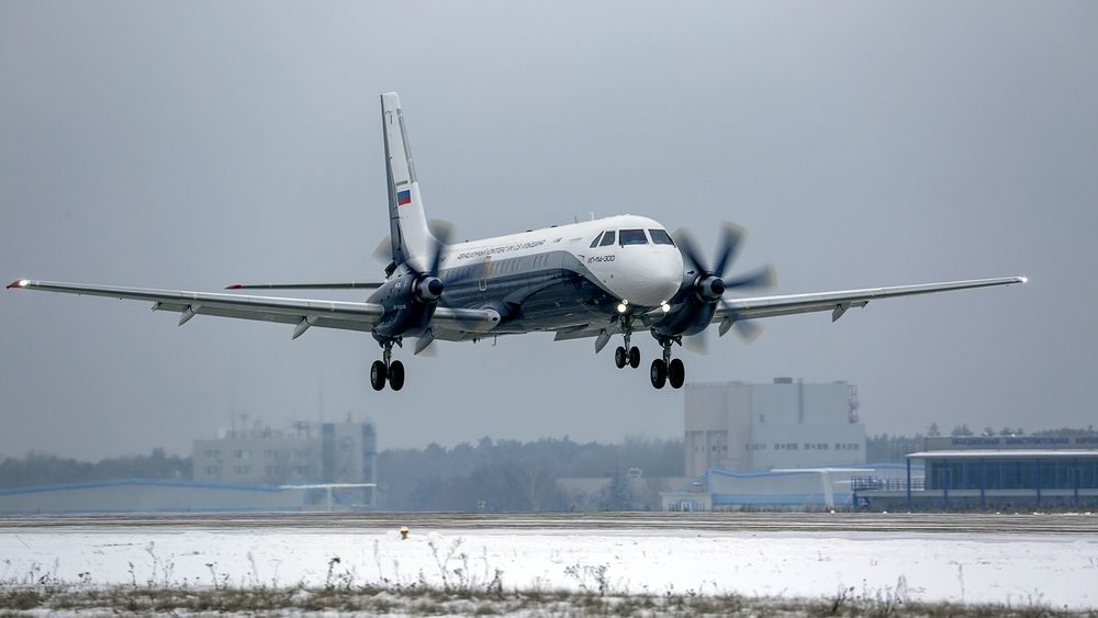Il-114-300 inn for landing i Zjukovskij som huser Russlands senter for luft- og romfartsteknologi.