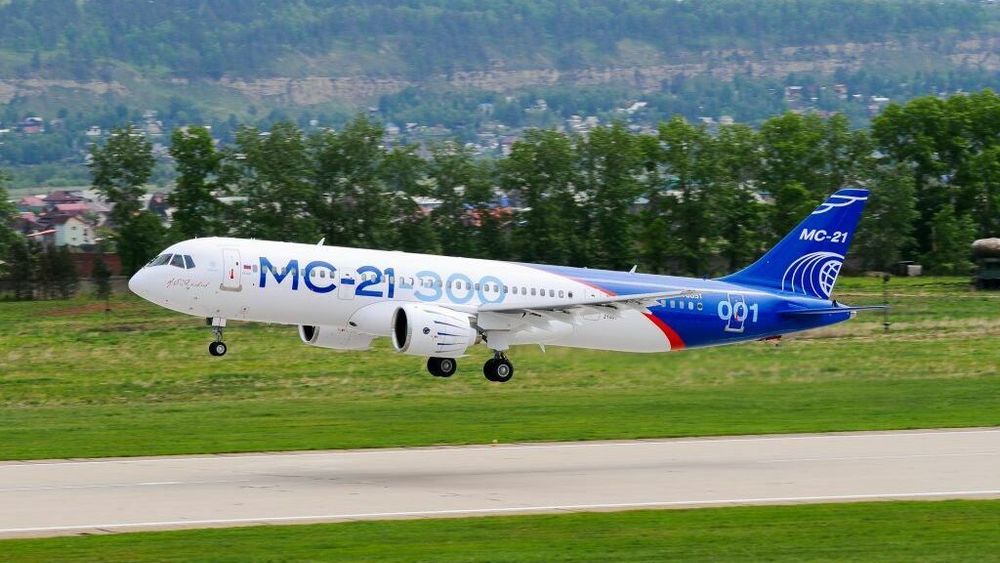 MC-21 lander på Irkutsk lufthavn for første gang etter jomfuferden 28. mai 2017.