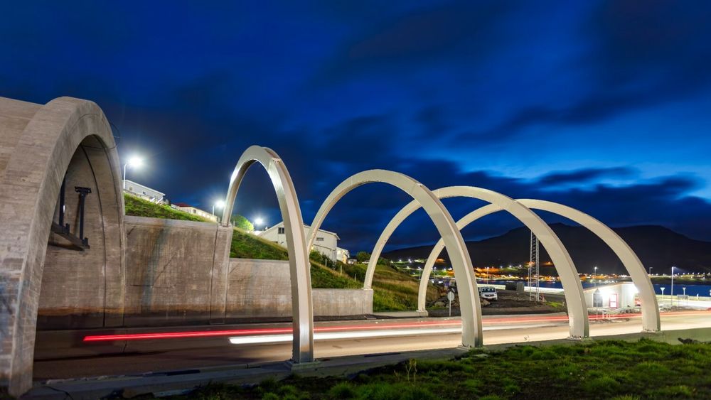 Den nye tunnelen reduserer reisetiden mellom Torshavn og Færøyenes nest største by Klaksvik fra 64 til 36 minutter.