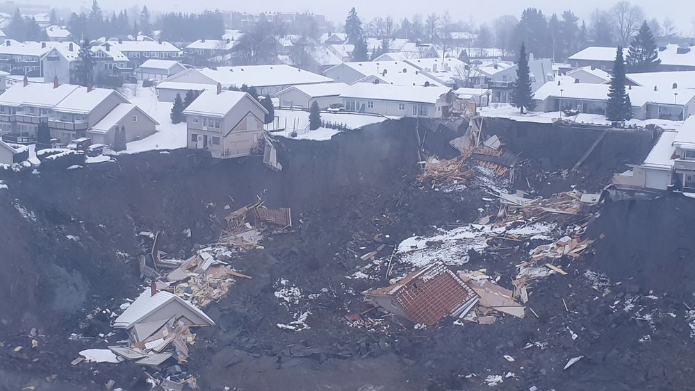 NORSAR har gjennomgått en stor datamengde for å finne ut om det fatale leirskredet på Ask i Gjerdrum ble utløst av et jordskjelv.