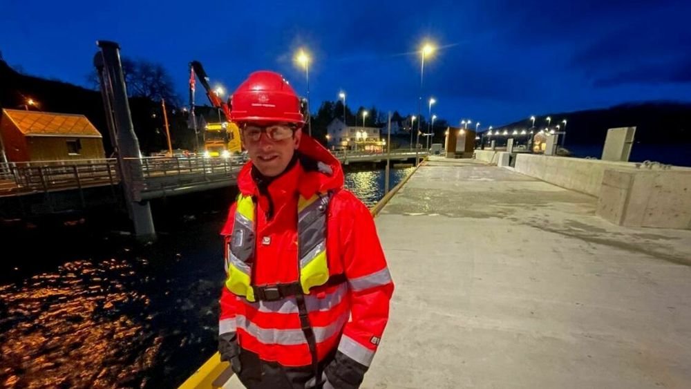 Byggeleder Kristian Slinde på det nye kaianlegget på Vangsnes.