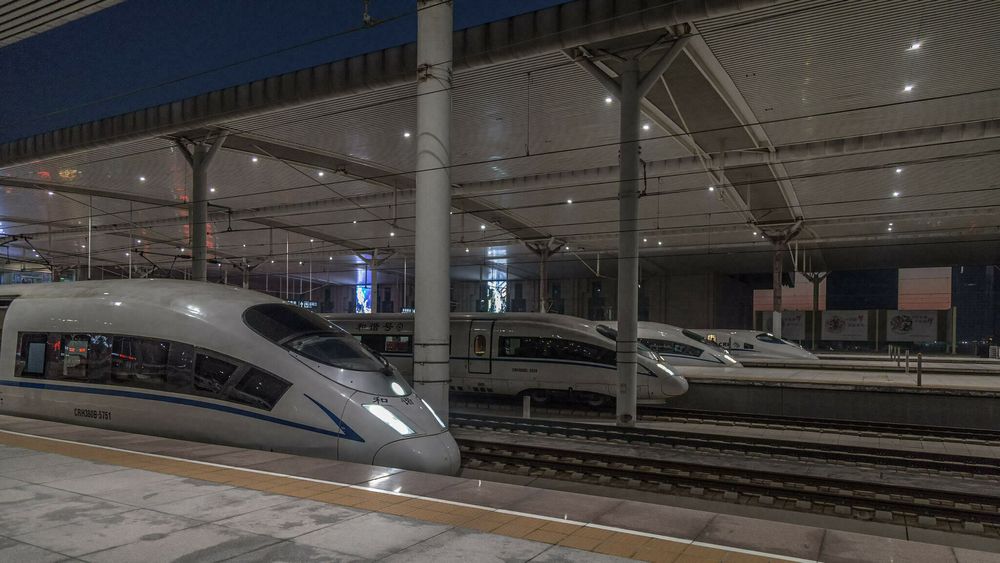 Jernbanesystemene i  Shenyang-området i Dalian i China ble i begynnelsen av januar satt på en prøvelse da Adobe fjernet støtten for flash. Illustrasjonsfoto.