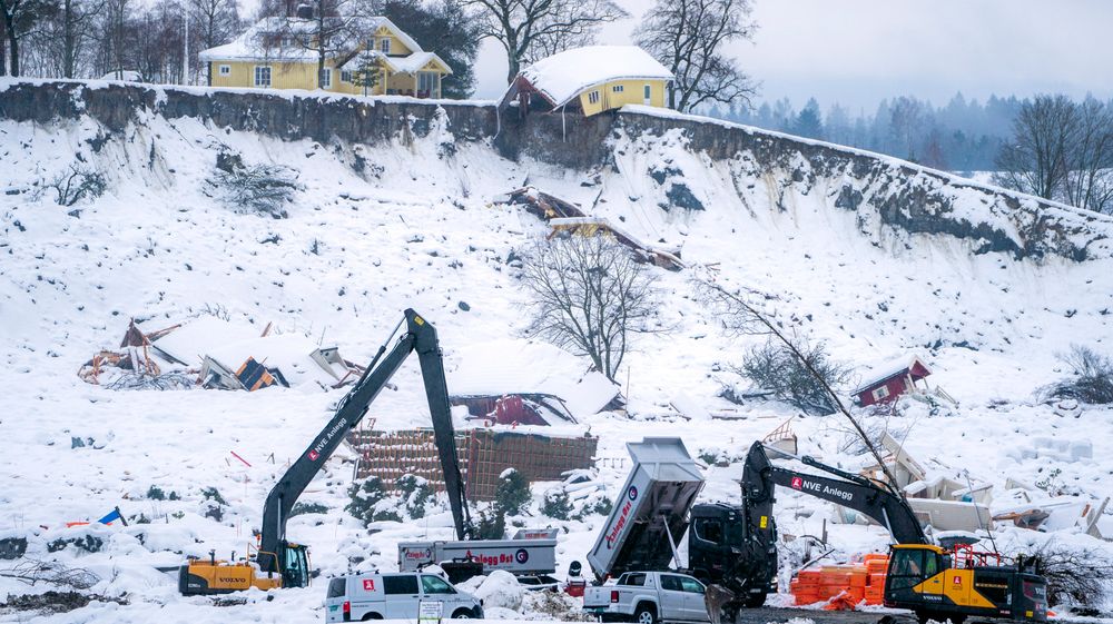 Vondt nytt år: I mørke natta rett før klokka 04 natt til 30. desember ble et boligfelt i Gjerdrum rammet av skred. 10 mennesker omkom.    Foto: NTB 