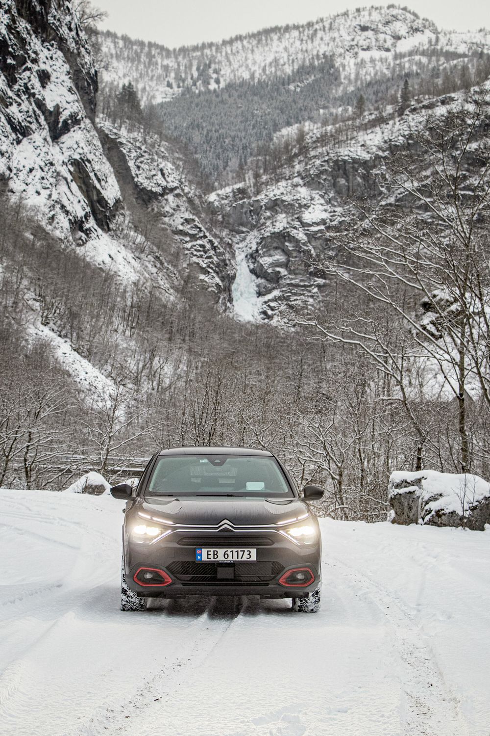 Citroën ë-C4 er god på vinterføre.