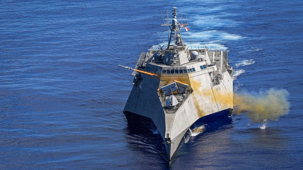 NSM skytes fra LCS-skipet USS «Gabrielle Giffords» i Filippinerhavet 1. oktober 2019.