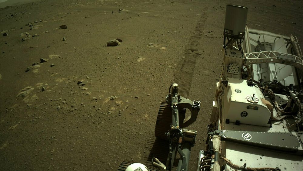 Nasas Mars Perseverance-rover tok dette bildet 7. mars ved hjelp av et navigasjonskamera plassert høyt på venstre side av roverens mast. 