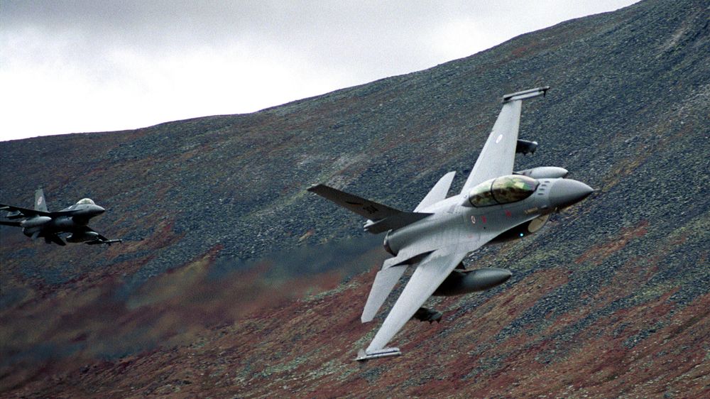 F-16 på Hjerkinn på den siste øvelsen sammen med Telemark bataljon før deployering til Kosovo i 1999.