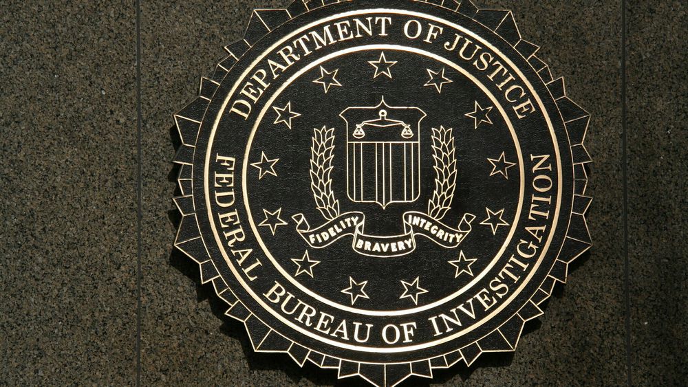 FBI har gått til det uvanlige skrittet å avinstallere bakdører på andres servere.