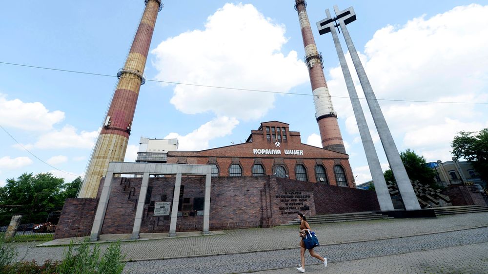 Innen 2049 er det slutt for kullgruvene i Polen. Bildet er fra en nedstengt kullgruve i Katowice.