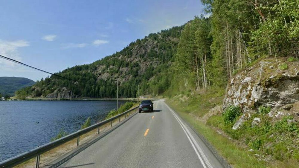 Riksvei 9 nord for Byglandsfjord i Setesdal.