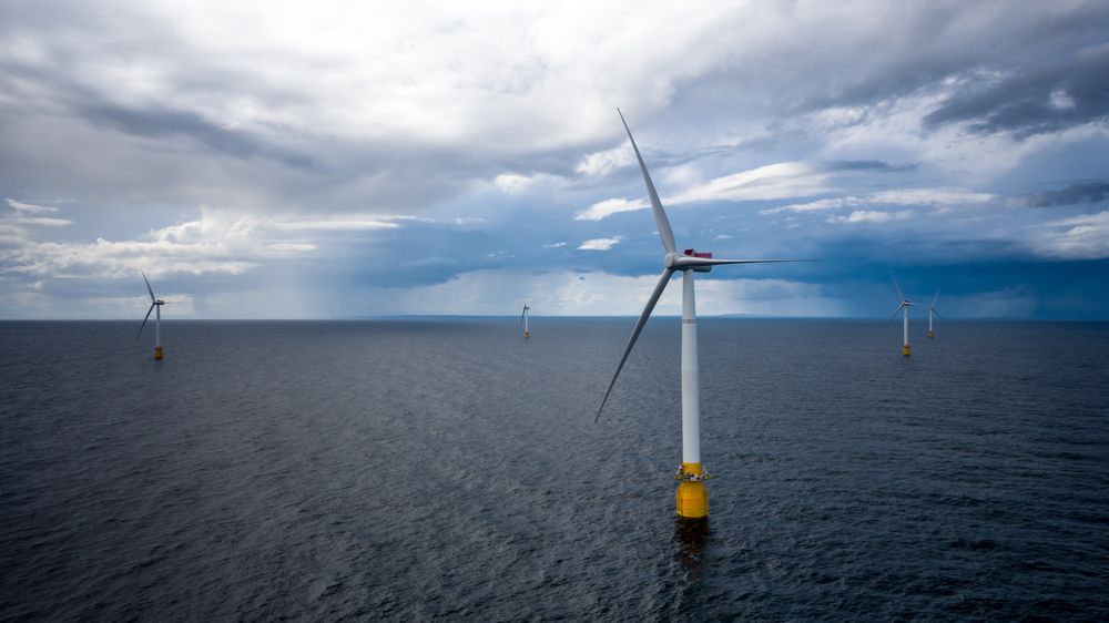 Equinor, RWE og Hydro vil samarbeide om å bygge ut havvindpark i den norske delen av Nordsjøen. På bildet er Equinors Hywind Buchan vindmølleanlegg utenfor Skottland. 