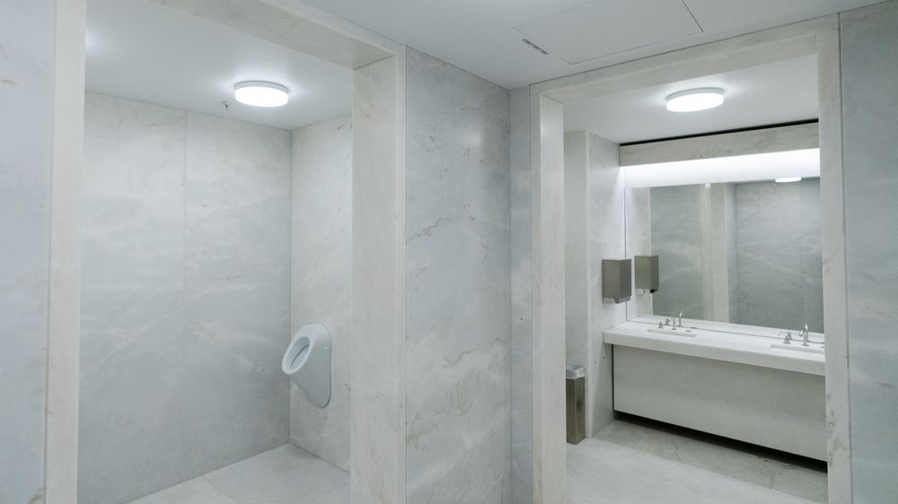 Høy materialkvalitet har vært en del av bestillingen. Toalettene på Det nye Nasjonalmuseet er kledd med italiensk marmor. 