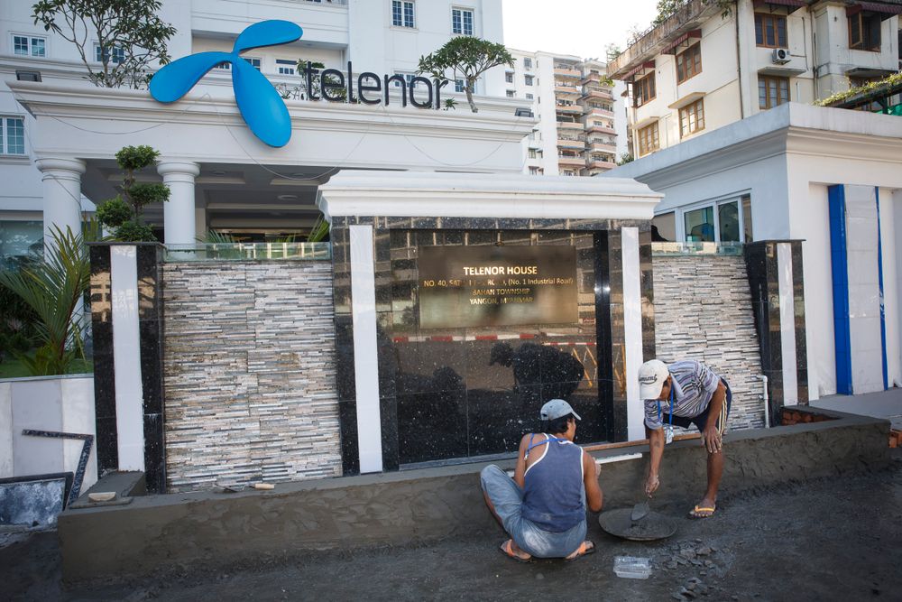 Telenor ga sensitive persondata til militærjuntaen i Myanmar etter militærkuppet i 2021. Telenors hovedkontor i Yangon i 2014.