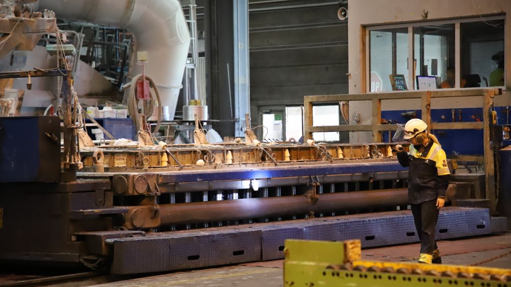 Alcoa Mosjøen er blant bedriftene som frykter for konsekvensene dersom CO2-kompensasjonen blir fjernet. Aluminiumsverket bruker 2,9 TWh i året.