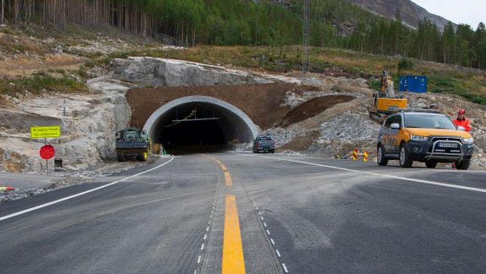  Samferdselsdepartementet har mmottatt rapporten fra Statens vegvesen om tunnelsikkerhet.