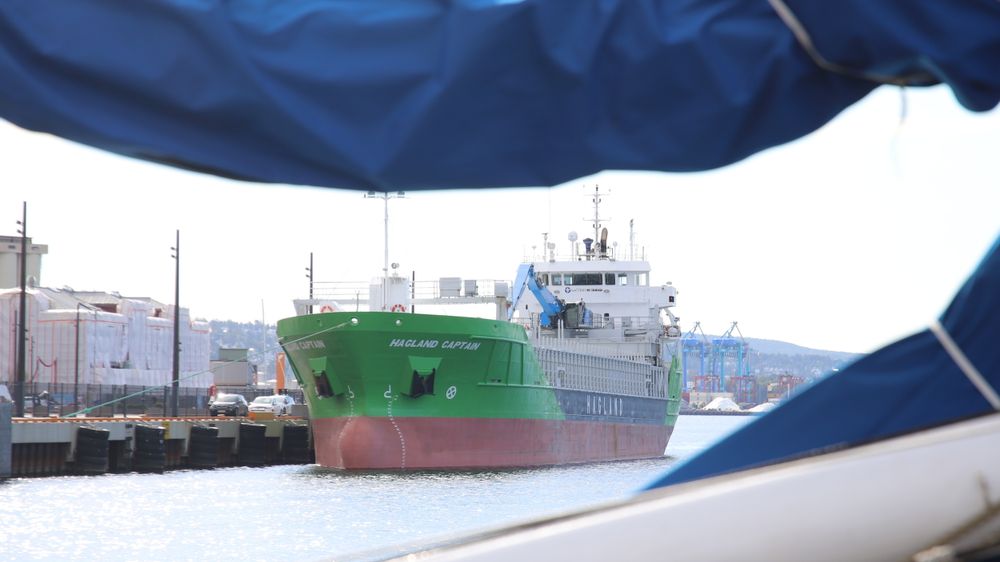 Hagland Captain på snarvisitt i Oslo for å markere at skipet er ferdig bygget til å bli verdens første ombygde bulkskip til batterihybrid drift. 
