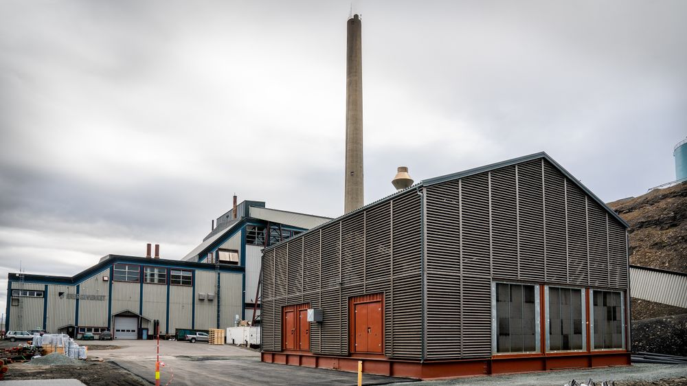 Longyearbyen kullkraftverk skal fases ut i 2023. Dieselmotorer som kan gå på ammoniakk skal sørge for at byen går fra kull til null. 