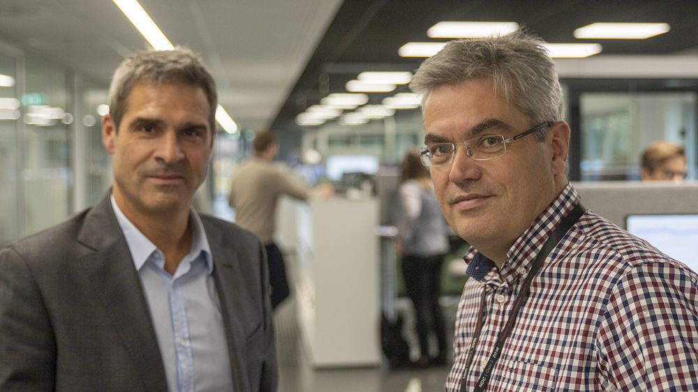 Genus ved (fra v.) finansdirektør Alexander U. H. Løvenskiold og administrerende direktør Christophe Birkeland holder til på Lysaker.