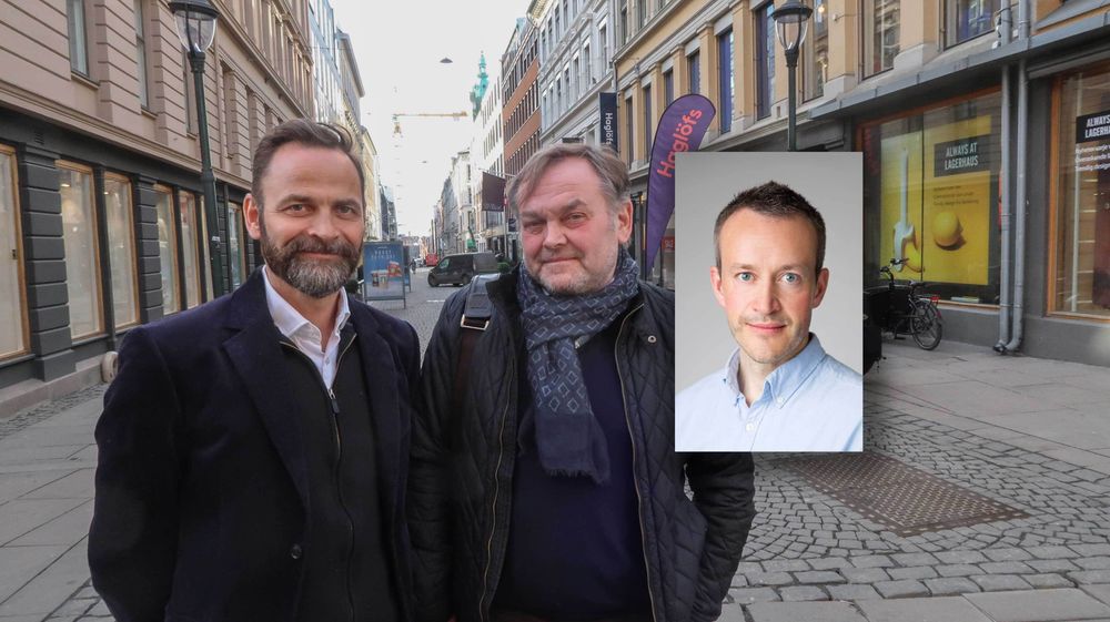 Gründerne Anders Vik og Bjørn Vik i N0r5ke, fotografert i Oslo sentrum i 2019. Innfelt i bildet er daglig leder Stig Salater. 