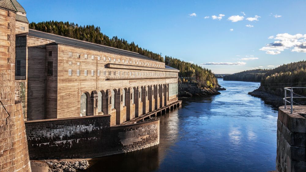 For landet som helhet er fyllingsgraden nå 71,3 prosent, viser tall fra Norges vassdrags- og energidirektorat. Dette bildet fra Solbergfoss kraftverk er tatt ved en tidligere anledning.