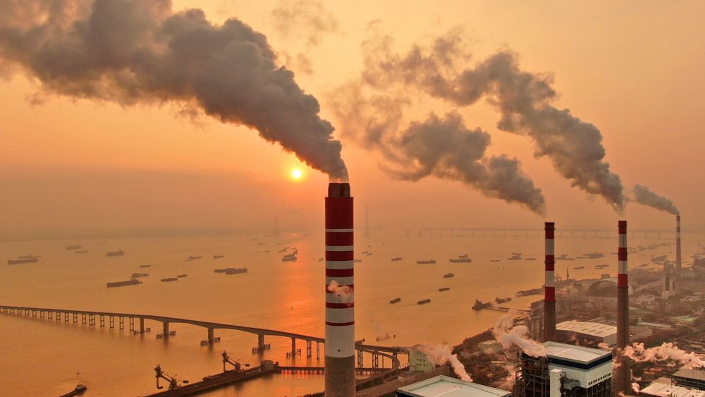 Kina er svært avhengig av kullkraft. Nå lover landet å redusere kullbruken.