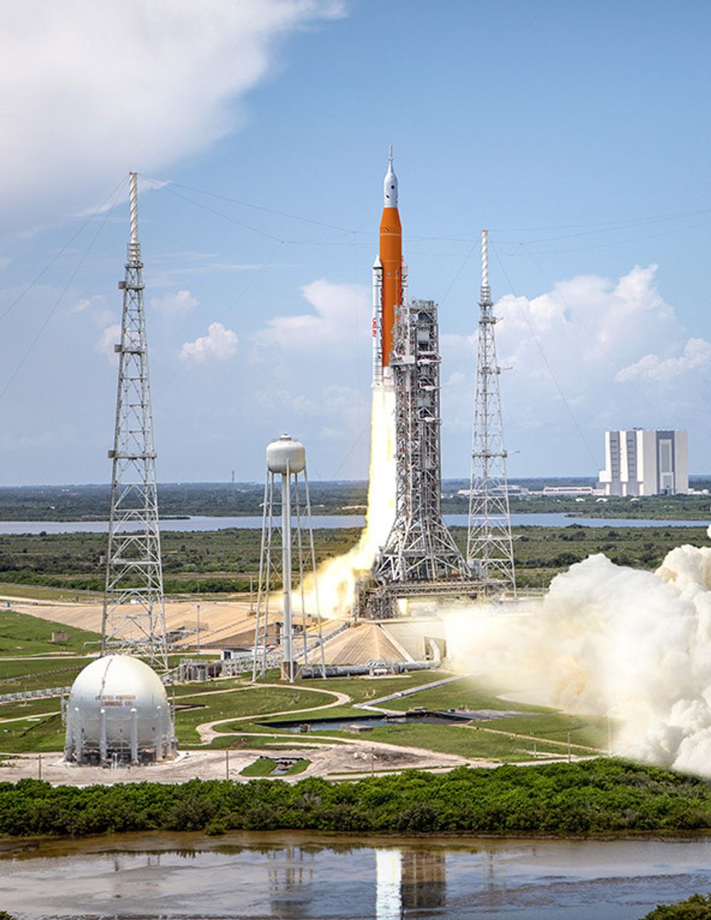SpaceX og Nasa skal skyte opp Artemis-utstyr og farkoster med Falcon-raketten fra en base i Florida.