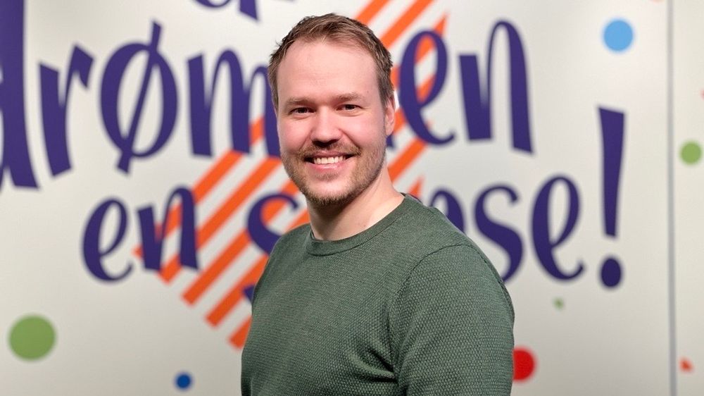 Øyvind Tangen ble i januar ansatt som systemarkitekt i Norsk Tipping. Hans lidenskap er apputvikling. Foto: Norsk Tipping 