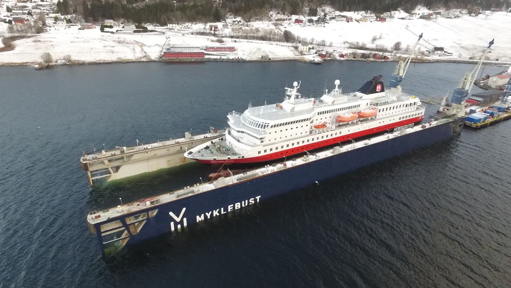 MS Richard With i flytedokka til Myklebust Verft i februar 2022. I august er skipet ferdig ombygget.